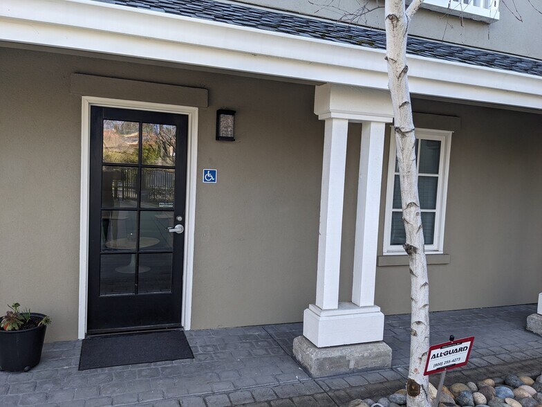 77 Front St, Danville, CA à louer - Photo du bâtiment - Image 2 de 24