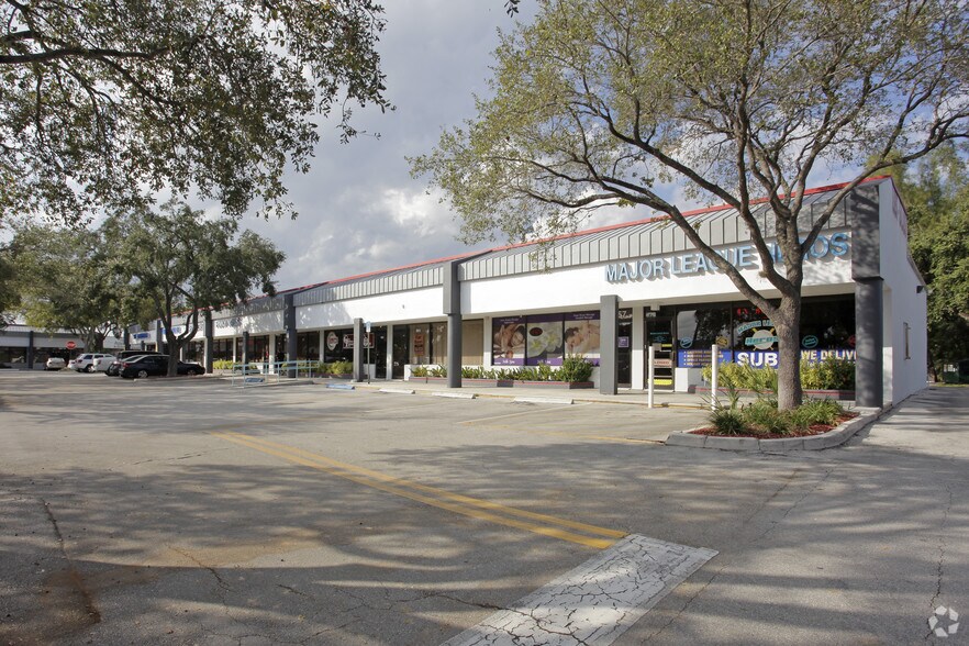 933-1007 W Commercial Blvd, Fort Lauderdale, FL à louer - Photo principale - Image 2 de 4