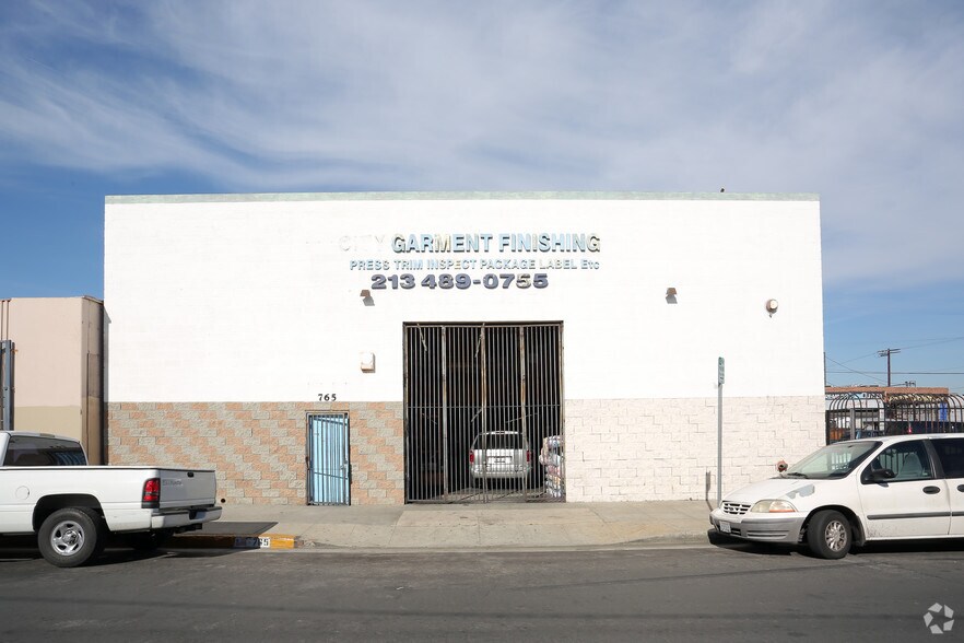 765 Stanford Ave, Los Angeles, CA à louer - Photo du bâtiment - Image 2 de 11