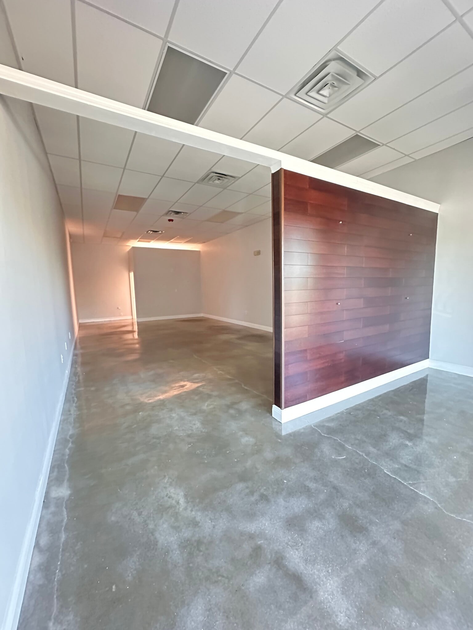 5911 NW 173rd Dr, Hialeah, FL for lease Interior Photo- Image 1 of 5