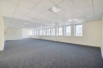 Office in Malakoff for lease Interior Photo- Image 1 of 3