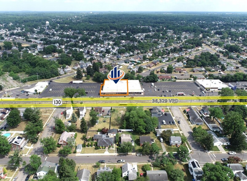 811 W Route 130, Burlington, NJ for lease - Building Photo - Image 1 of 14