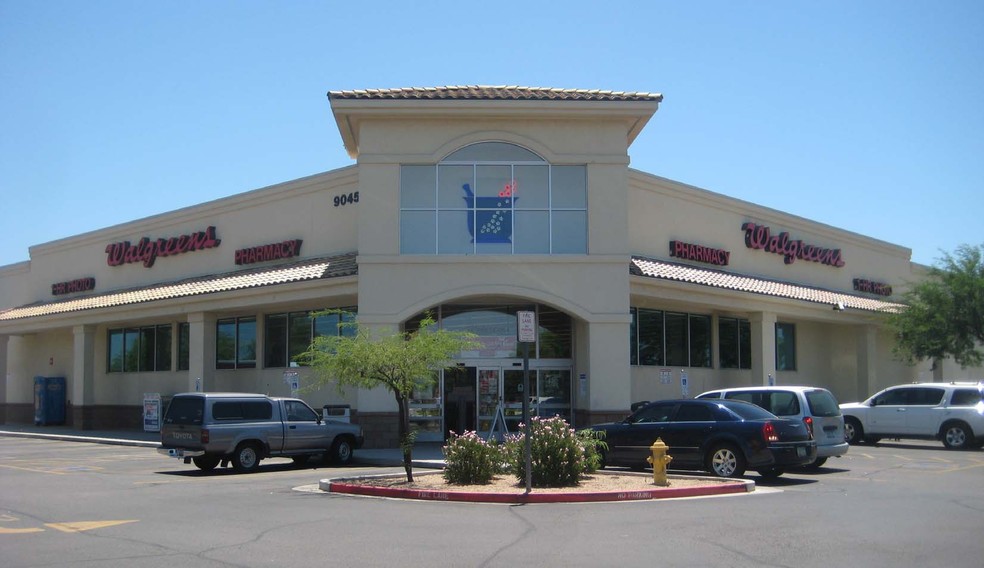 9045 W Indian School Rd, Phoenix, AZ for lease - Building Photo - Image 3 of 6