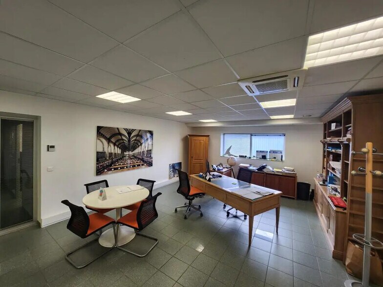 Bureau dans Houilles à louer - Photo intérieure - Image 2 de 8