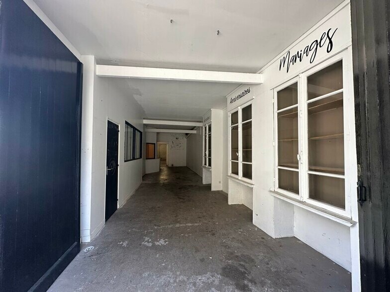 Retail in Le Havre for lease - Interior Photo - Image 2 of 4