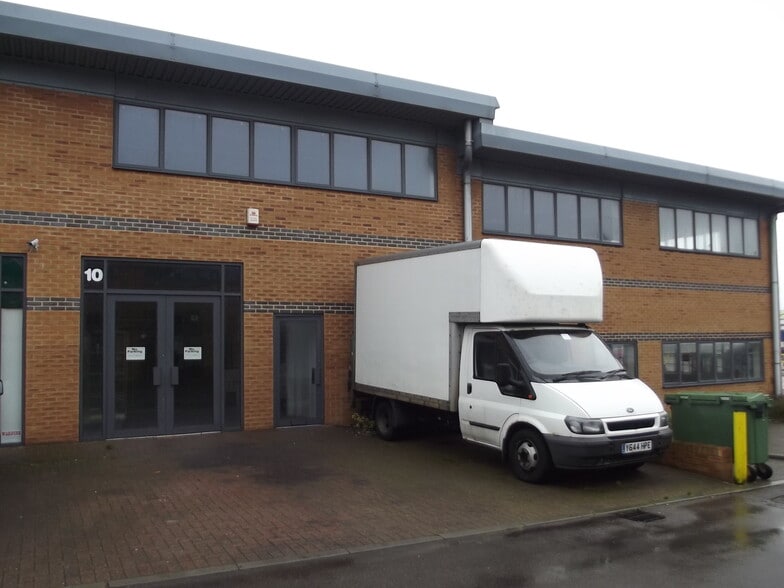 Bowman Ct, Royal Wootton Bassett for lease - Building Photo - Image 2 of 12