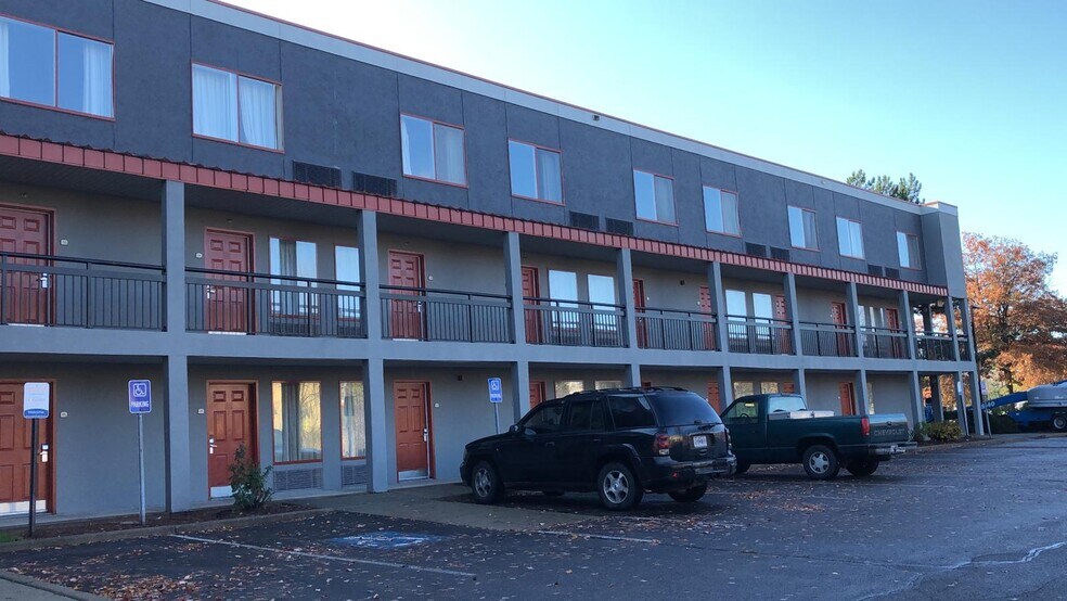 84 S Park Dr, Colchester, VT à vendre - Photo du bâtiment - Image 3 de 13