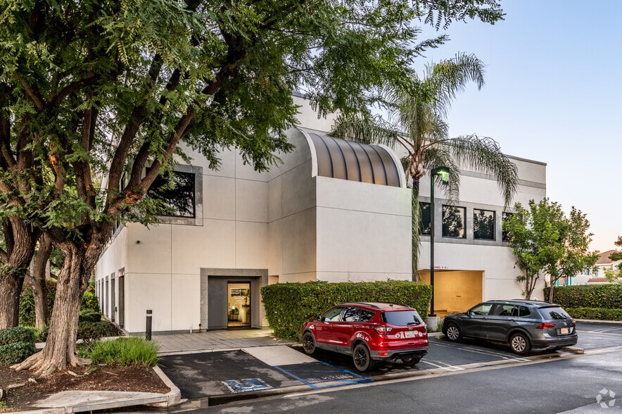 3140 Bear St, Costa Mesa, CA for lease - Building Photo - Image 1 of 5