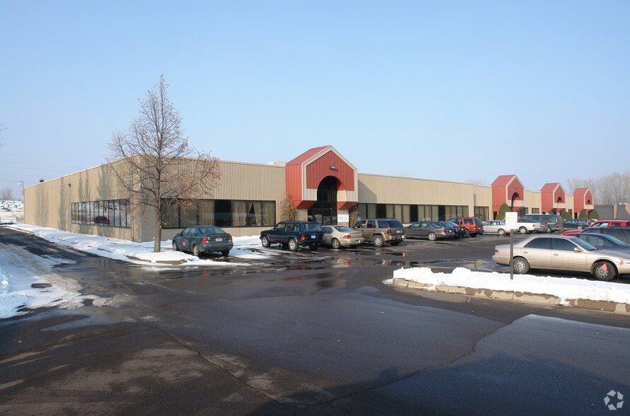 6480-6500 Carlson Dr, Eden Prairie, MN for lease - Primary Photo - Image 1 of 4