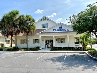 Plus de détails pour 910 Old Camp Rd, Lady Lake, FL - Commerce de détail à louer