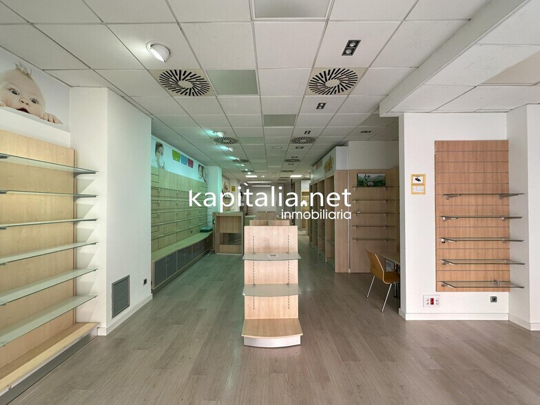 Commerce de détail dans Ontinyent, Valencia à vendre - Photo du bâtiment - Image 2 de 11