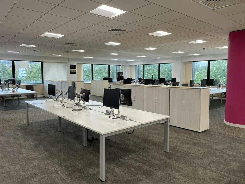 100 Temple St, Bristol for lease - Building Photo - Image 3 of 21