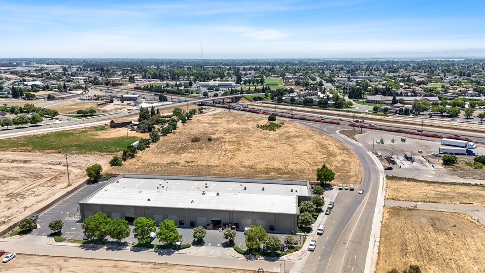 960 Goodwin Dr, Ripon, CA à vendre - Photo du bâtiment - Image 2 de 30