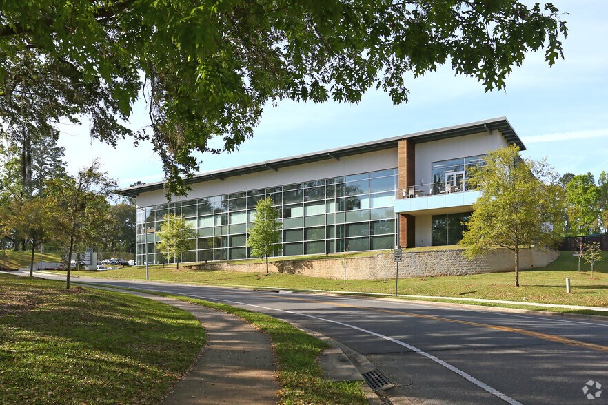 1760 Summit Lake Dr, Tallahassee, FL à louer - Photo du bâtiment - Image 3 de 3