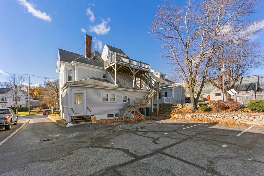 145 Court St, Plymouth, MA for lease - Building Photo - Image 3 of 3