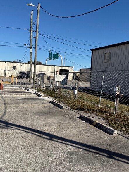 4018 11th Avenue, Tampa, FL à louer - Photo du bâtiment - Image 2 de 5