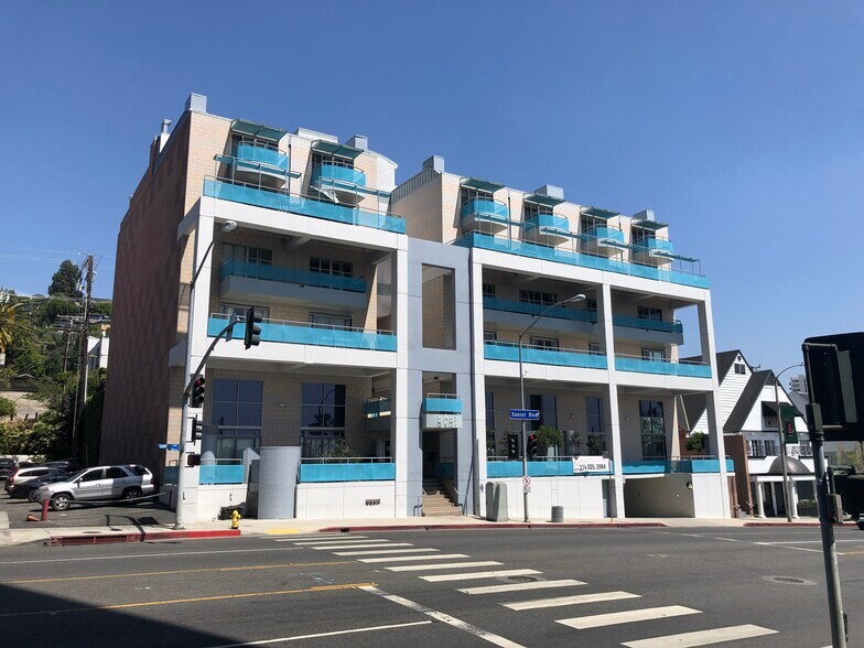 8981 W Sunset Blvd, West Hollywood, CA à louer - Photo du bâtiment - Image 2 de 50