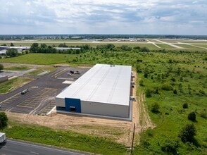 5870 Sprinkle, Portage, MI for lease Interior Photo- Image 2 of 10