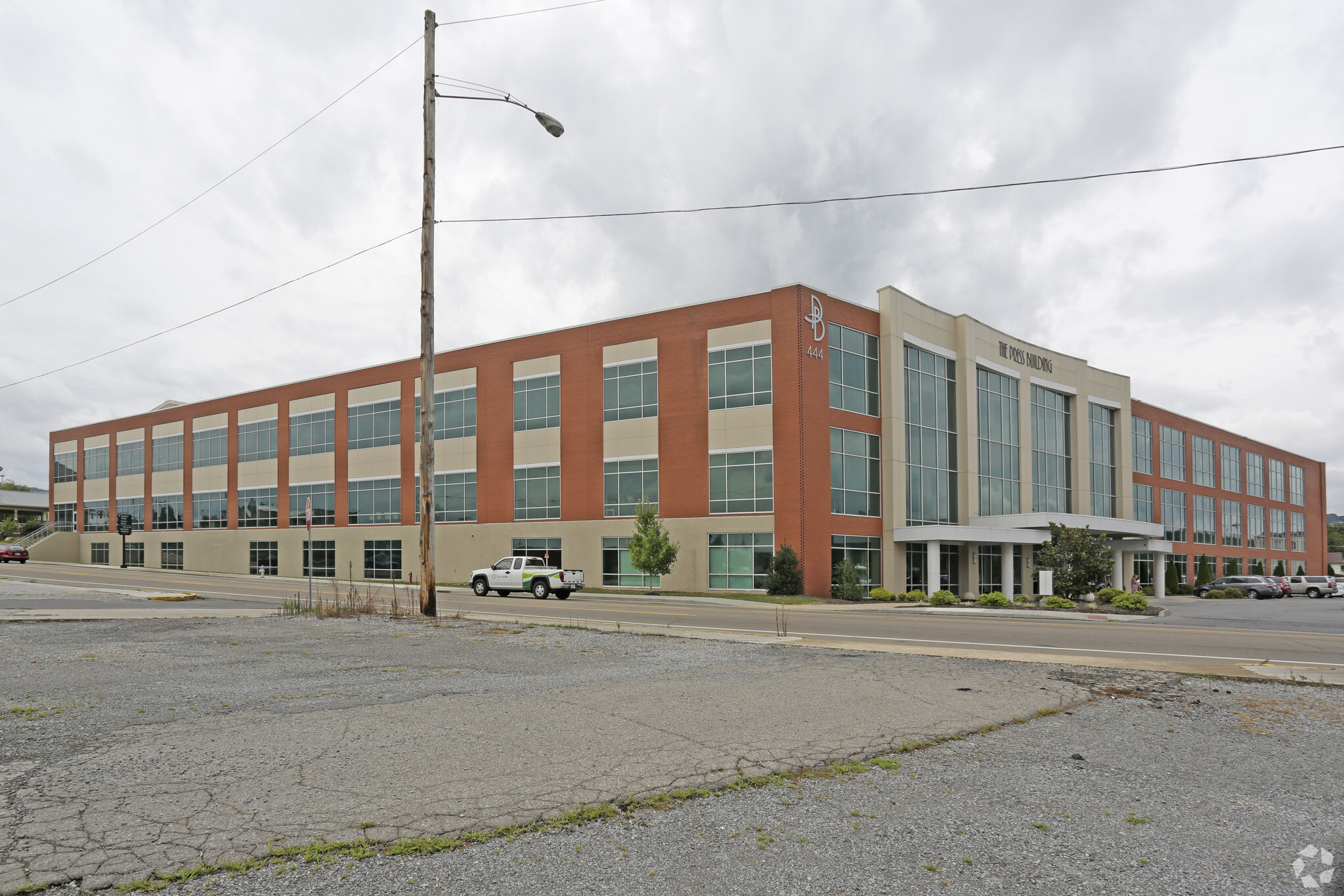 400-444 Clinchfield St, Kingsport, TN for sale Primary Photo- Image 1 of 1