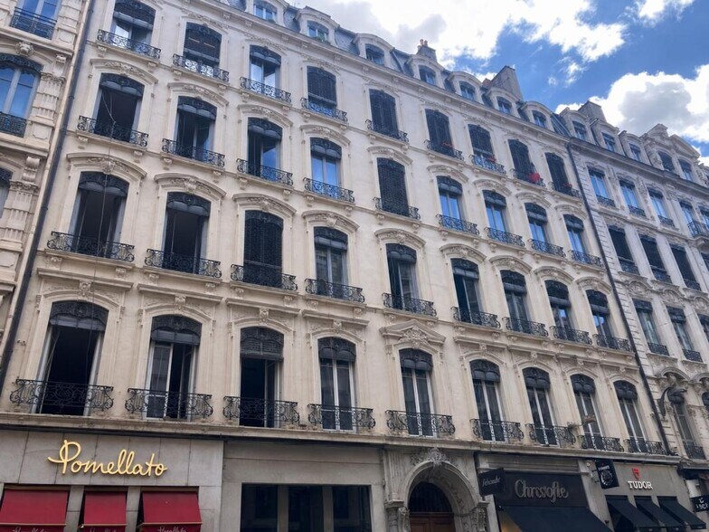 97 Rue Président Edouard Herriot, Lyon à louer - Photo du bâtiment - Image 2 de 2