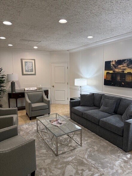 1615 Forum Pl, West Palm Beach, FL à vendre - Photo intérieure - Image 3 de 24