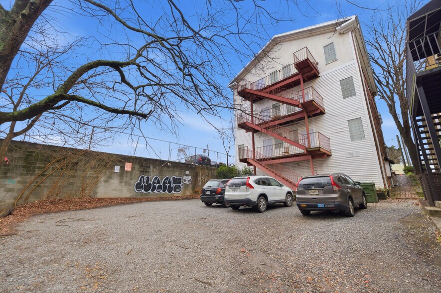 483 Moreland Ave, Atlanta, GA à louer - Photo du bâtiment - Image 3 de 8