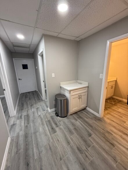 5010 N Nebraska Ave, Tampa, FL for lease - Interior Photo - Image 3 of 40