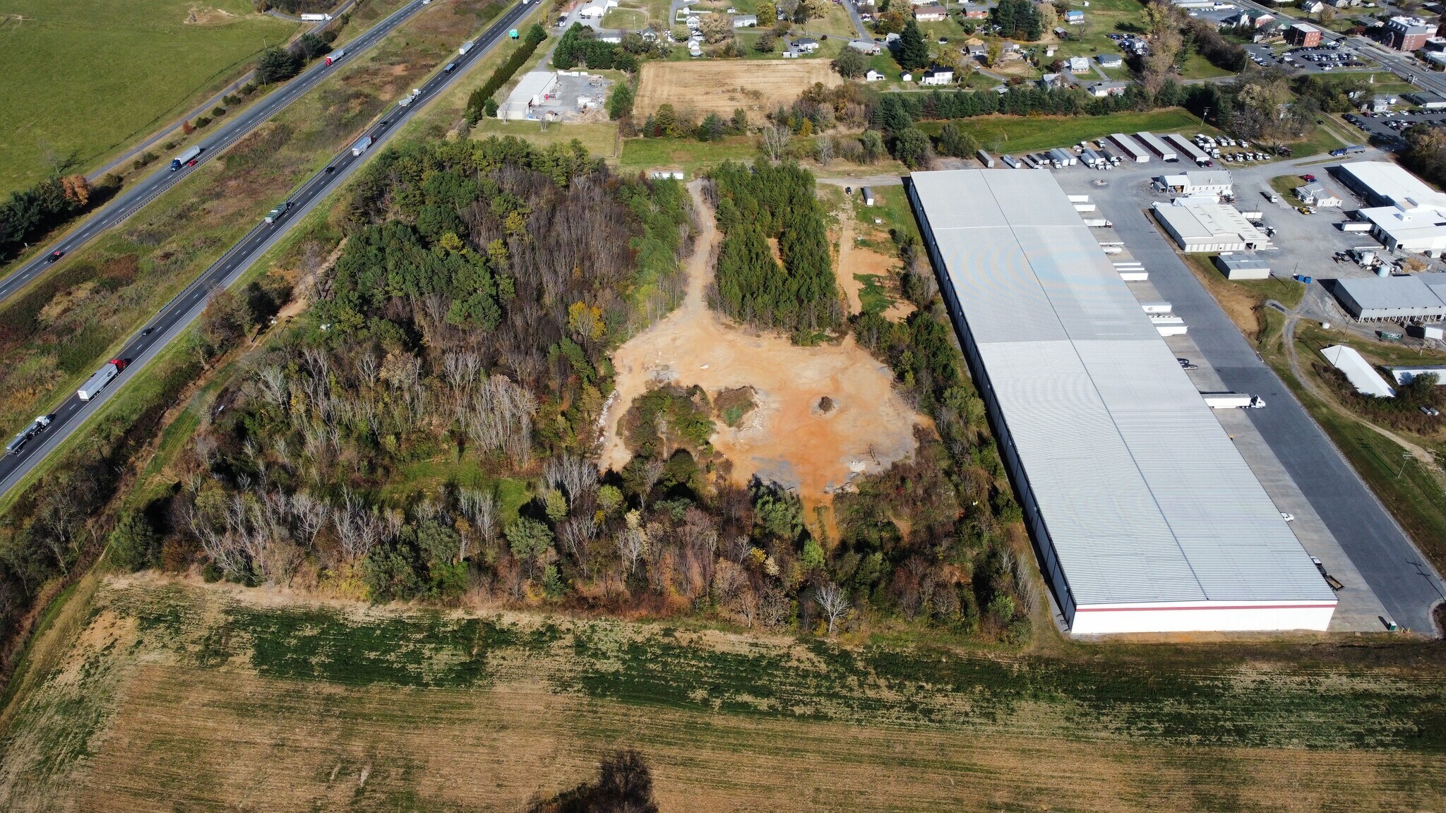 252 Valley Road rd, Mount Jackson, VA for lease Building Photo- Image 1 of 5