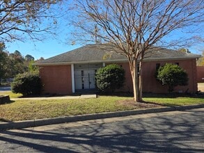 700 S Railroad Ave, Kings Mountain, NC à louer Photo du bâtiment- Image 1 de 8