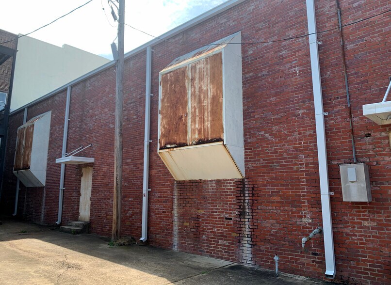401 Main St, Columbus, MS à vendre - Photo du bâtiment - Image 2 de 6
