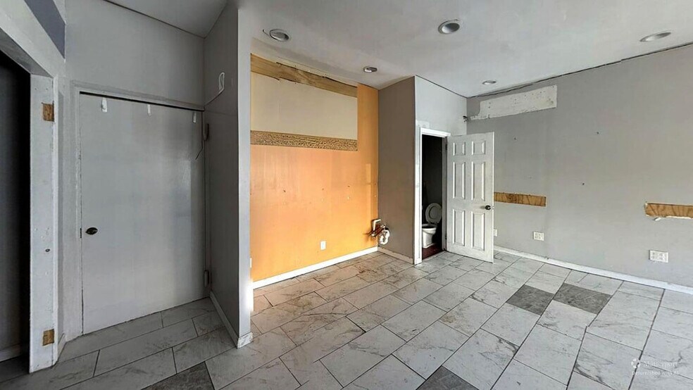 4918 Foster Ave, Brooklyn, NY à louer - Photo du bâtiment - Image 3 de 11