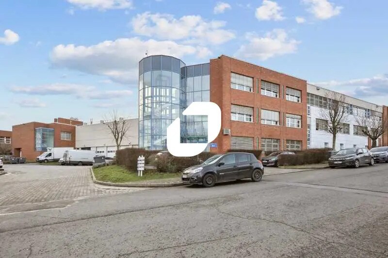 Flex in Goussainville for lease Building Photo- Image 1 of 9