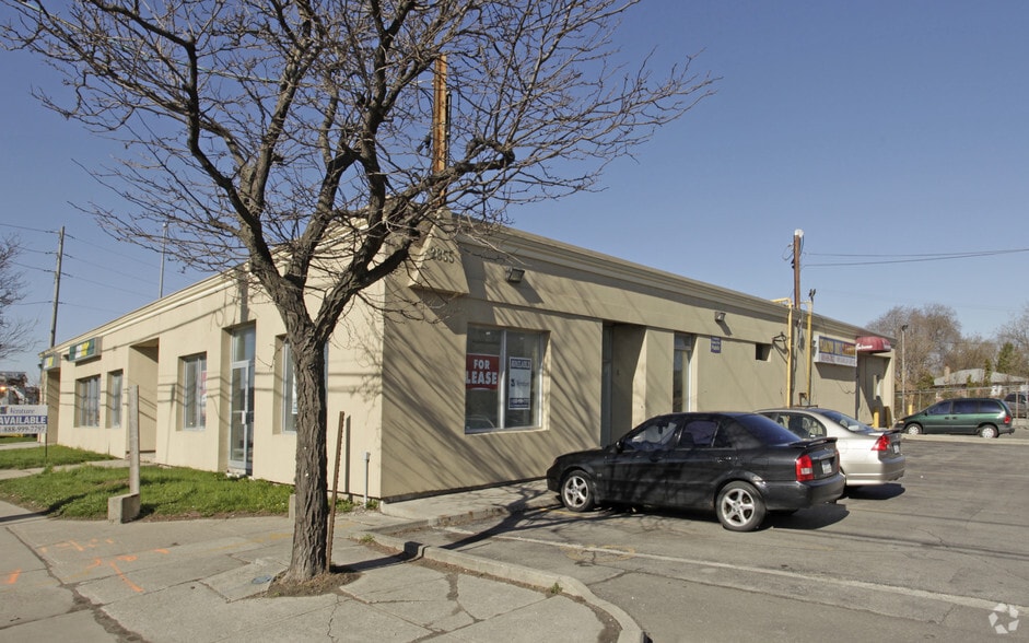 2855 Derry Rd, Mississauga, ON for lease - Building Photo - Image 2 of 2