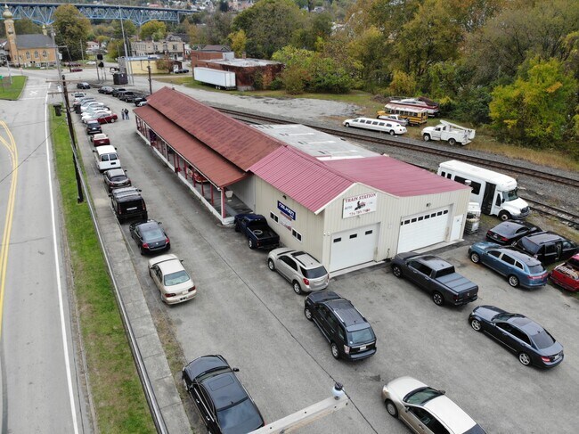 Plus de détails pour 80 Main St, Brownsville, PA - Commerce de détail à vendre