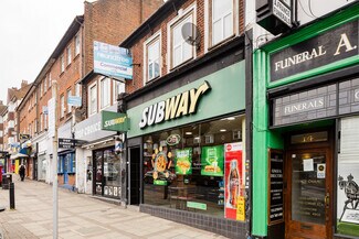 Plus de détails pour 16 Watford Way, Londres - Commerce de détail à louer
