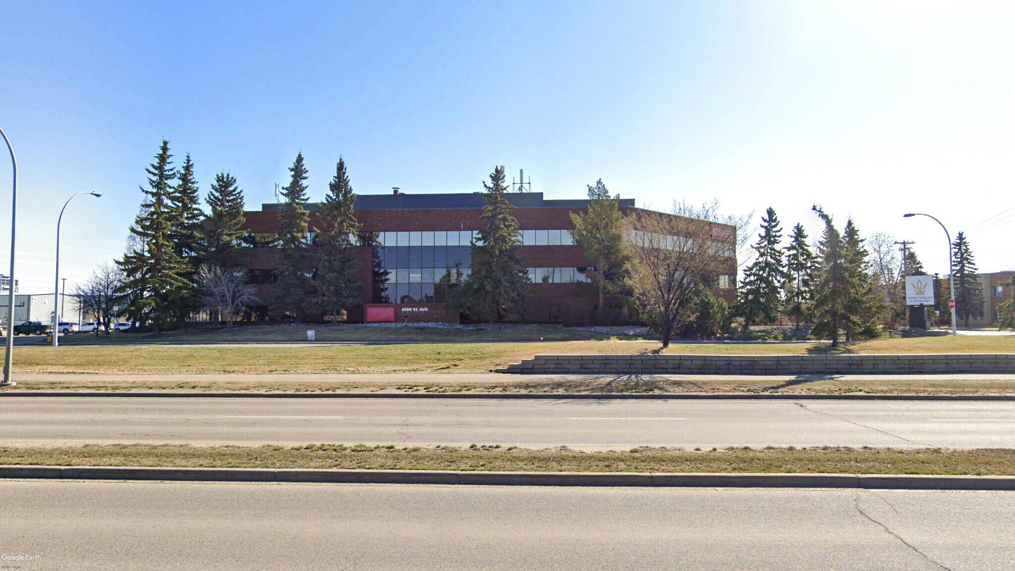 4960-4990 92 Ave NW, Edmonton, AB à louer Photo principale- Image 1 de 10
