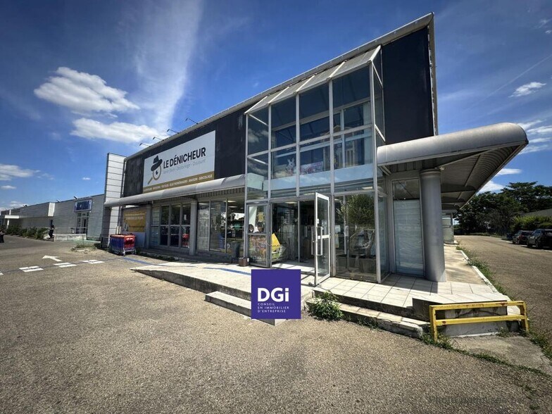 30 Rue Du Pied Ferme, Nîmes for lease - Building Photo - Image 3 of 7