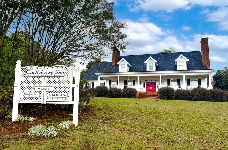 105 Marshland Ln, Greer, SC à vendre - Photo du bâtiment - Image 2 de 24