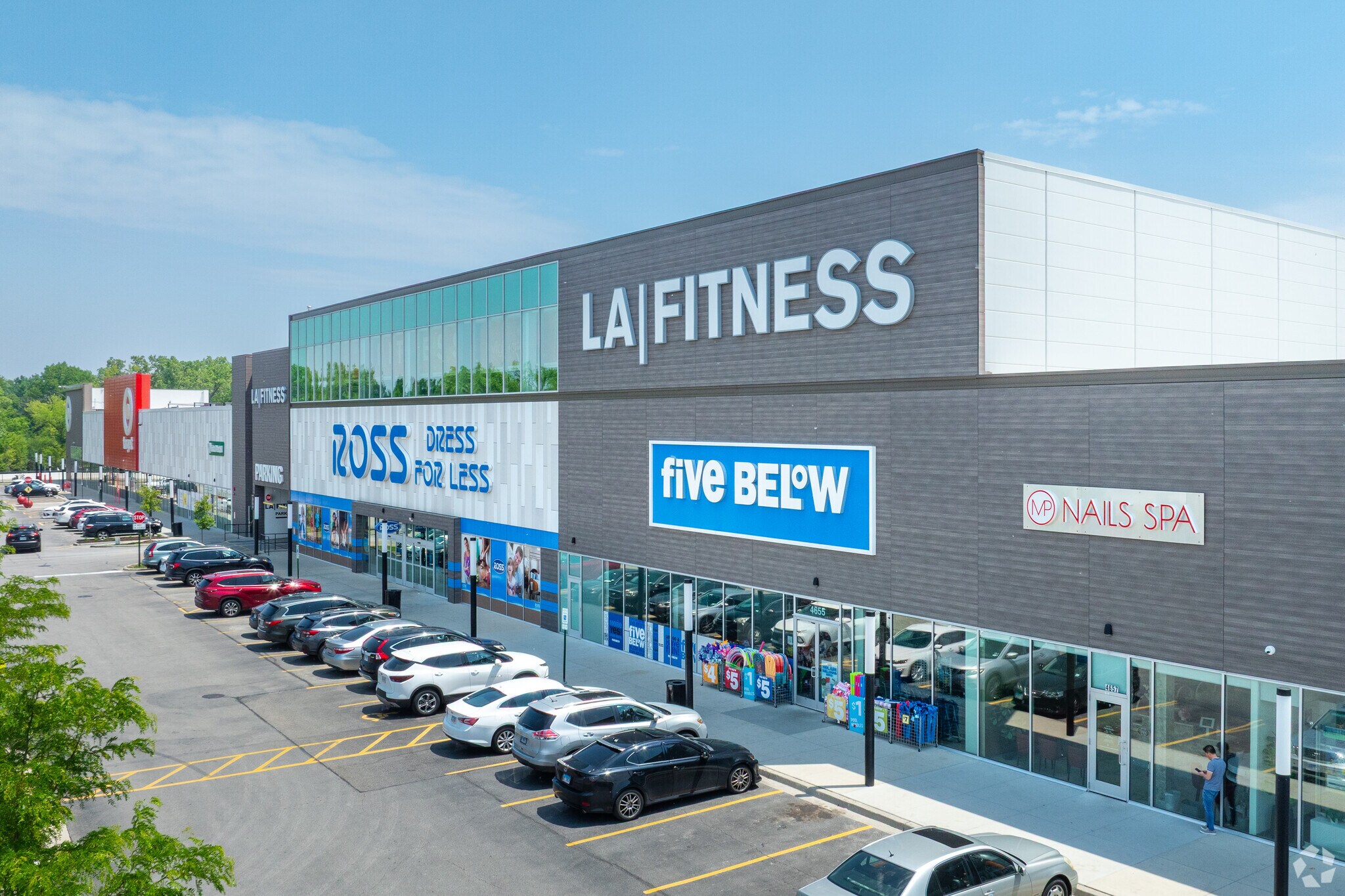 4601-4715 W Foster Ave, Chicago, IL à louer Photo principale- Image 1 de 5