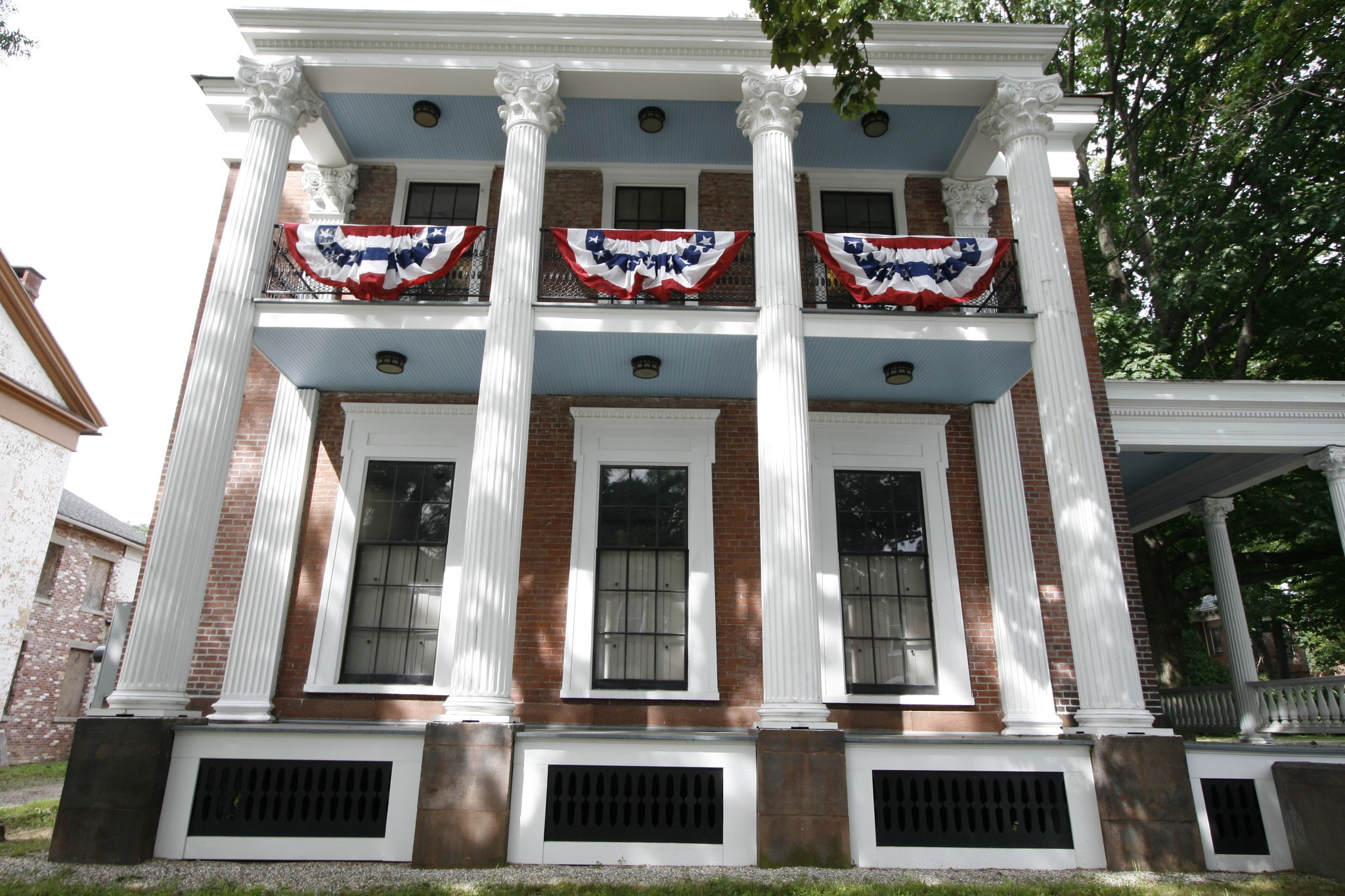 83 Maple St, Springfield, MA for lease Primary Photo- Image 1 of 16