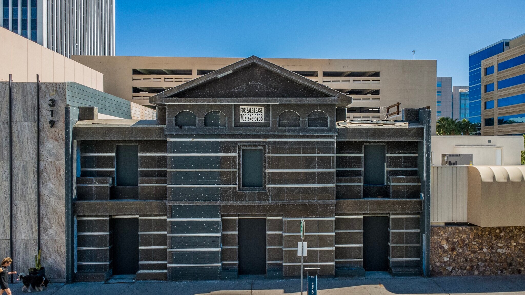 325 S 3rd St, Las Vegas, NV à vendre Photo du bâtiment- Image 1 de 5