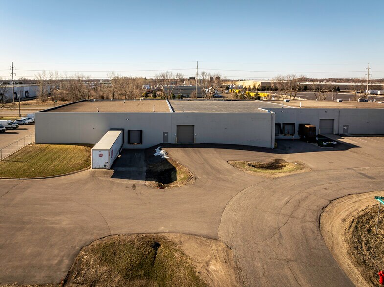 21480 Heath Ave, Lakeville, MN à louer - Photo du bâtiment - Image 2 de 38