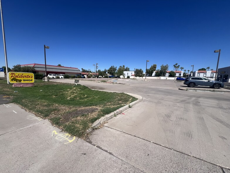 3220 W Bell Rd, Phoenix, AZ à vendre - Photo du bâtiment - Image 2 de 12