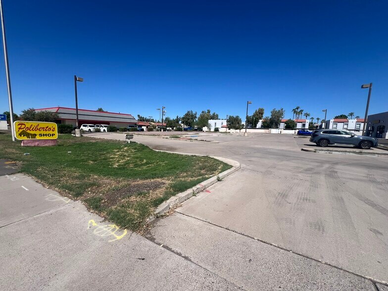 3220 W Bell Rd, Phoenix, AZ à vendre - Photo du bâtiment - Image 2 de 12