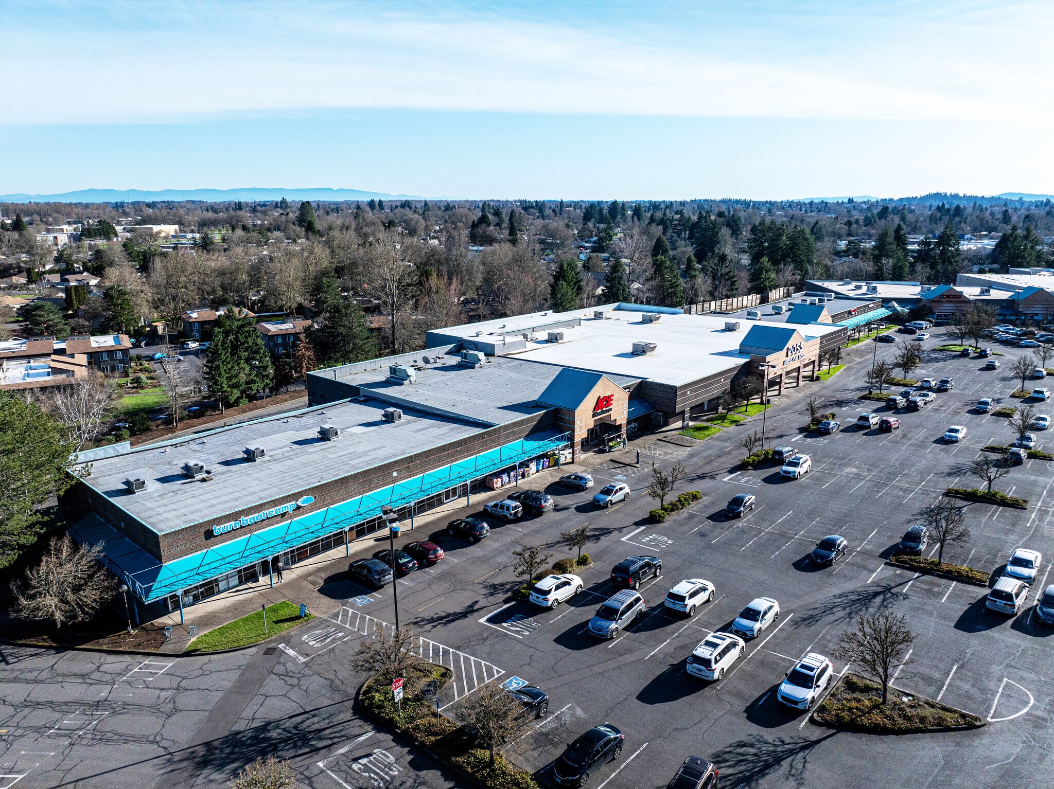 2305-2575 NW Kings Blvd, Corvallis, OR à louer Photo du bâtiment- Image 1 de 28