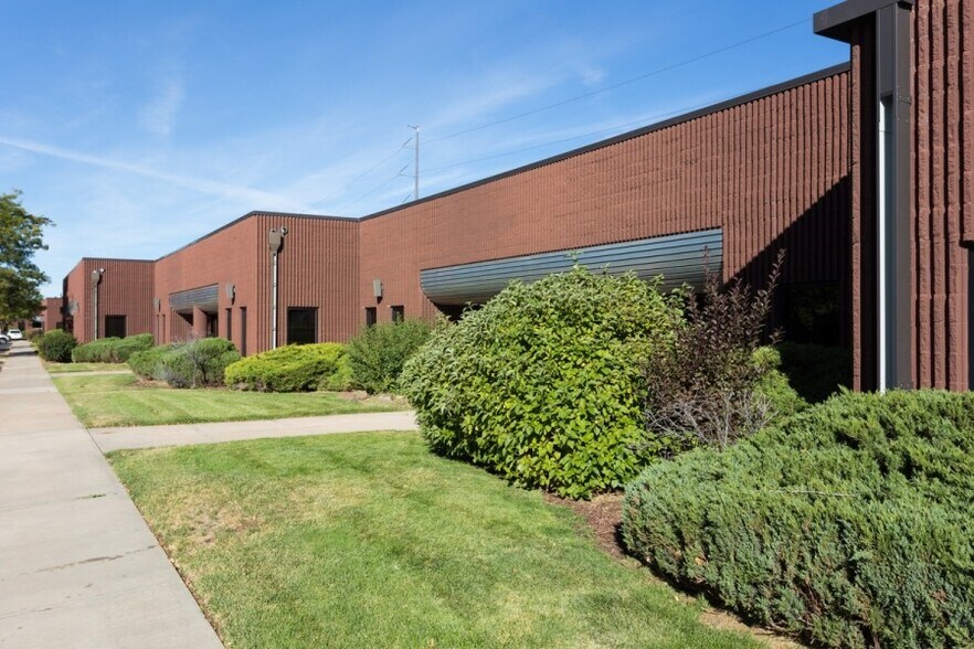 7808 E Cherry Creek South Dr, Denver, CO à louer - Photo du bâtiment - Image 3 de 4