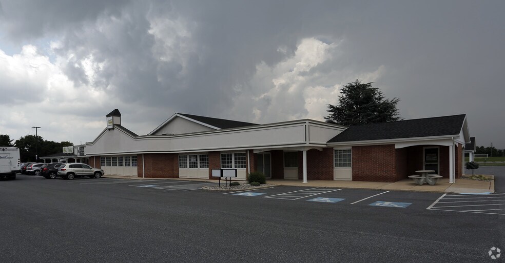 1465B Lancaster Rd, Manheim, PA à louer - Photo du bâtiment - Image 2 de 9
