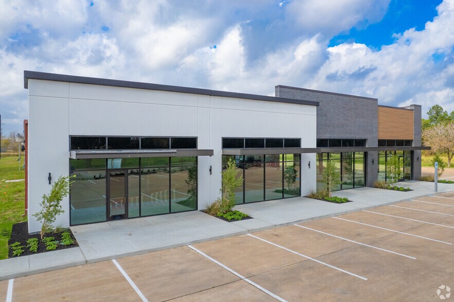 8301 Jones Rd, Jersey Village, TX à louer - Photo du bâtiment - Image 2 de 2