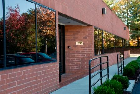 12350 Pinecrest Rd, Reston, VA à louer - Photo du bâtiment - Image 2 de 5