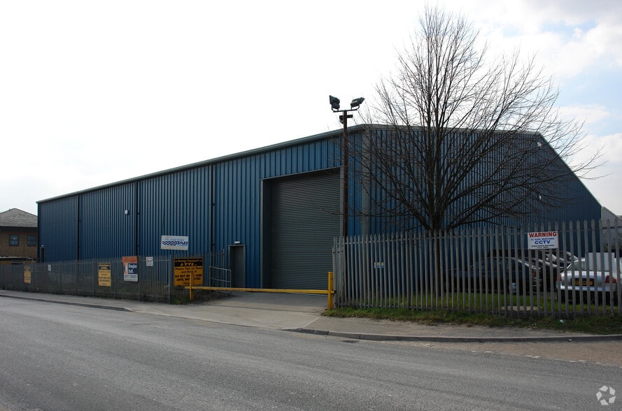 Botany Way, Purfleet à louer - Photo du bâtiment - Image 2 de 2